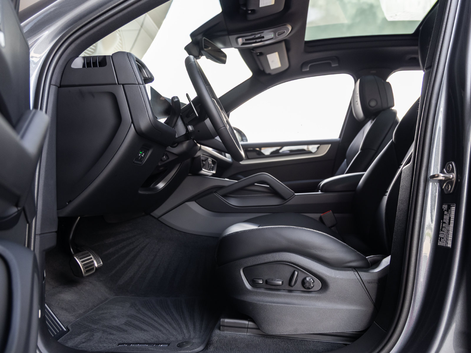 New 2026 Porsche Cayenne S AWD/4WD image 26