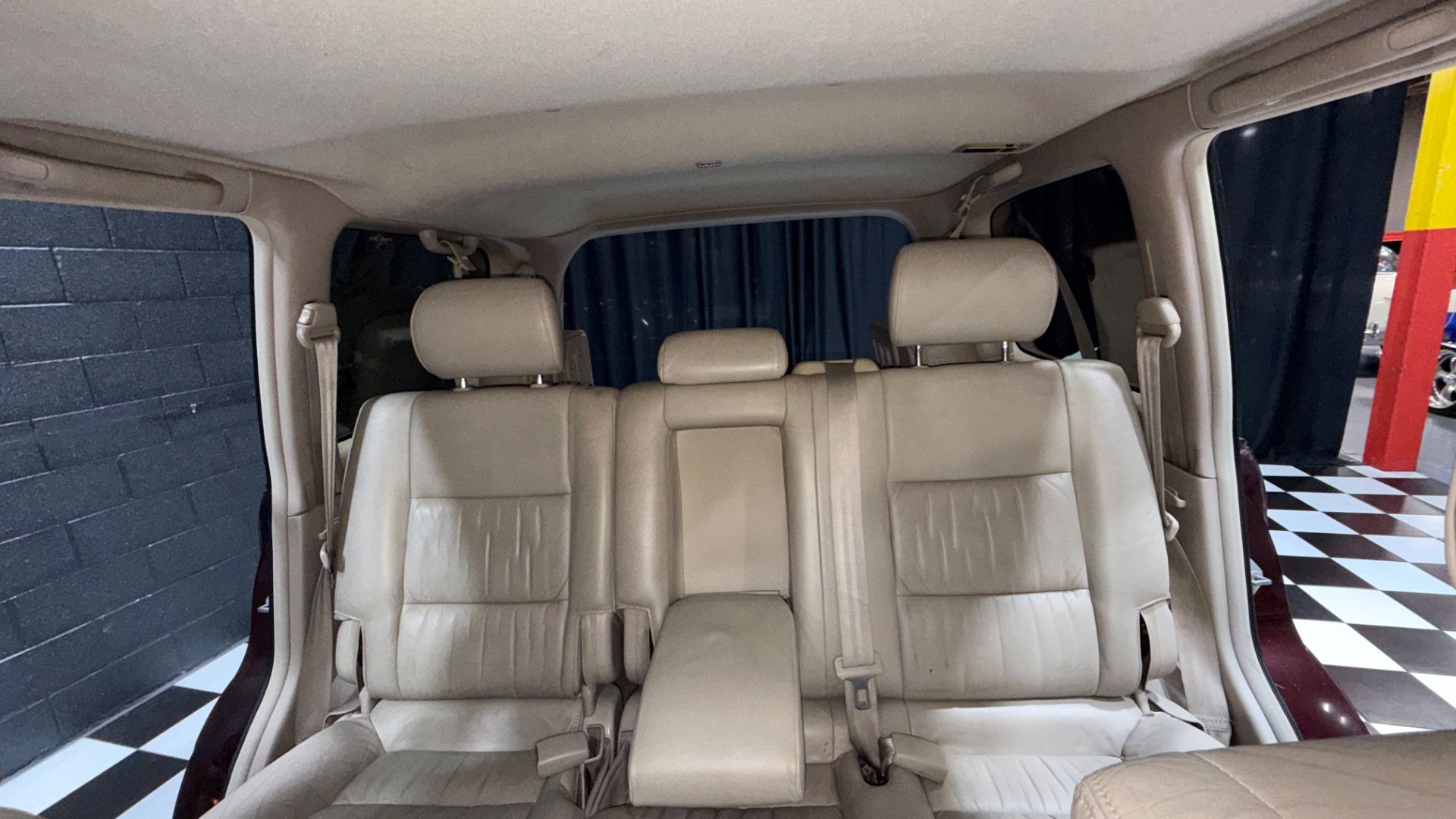Used 2000 Toyota Land Cruiser AWD/4WD image 3
