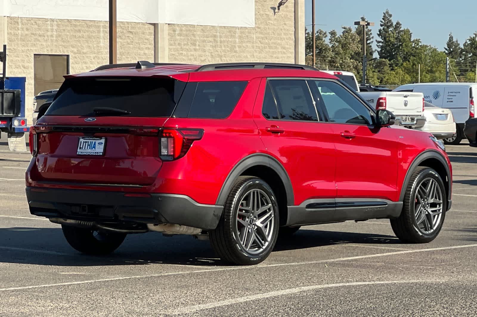 New 2026 Ford Explorer ST-Line w/ ST-Line Street Pack RWD image 2