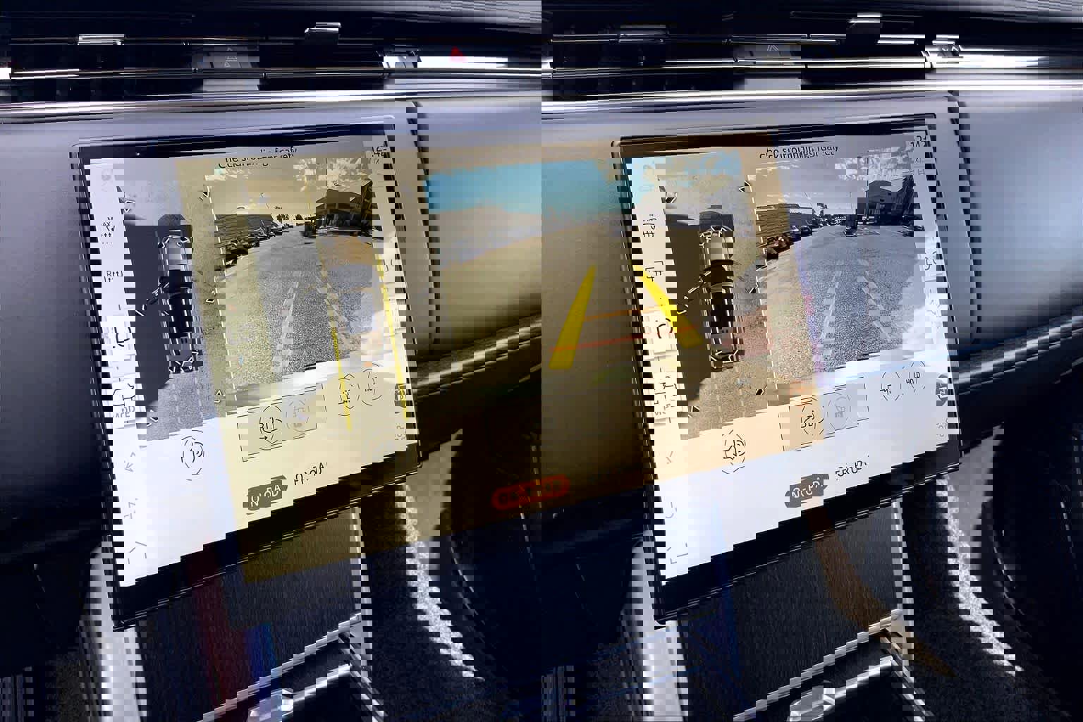 New 2025 Land Rover Range Rover SE image 16