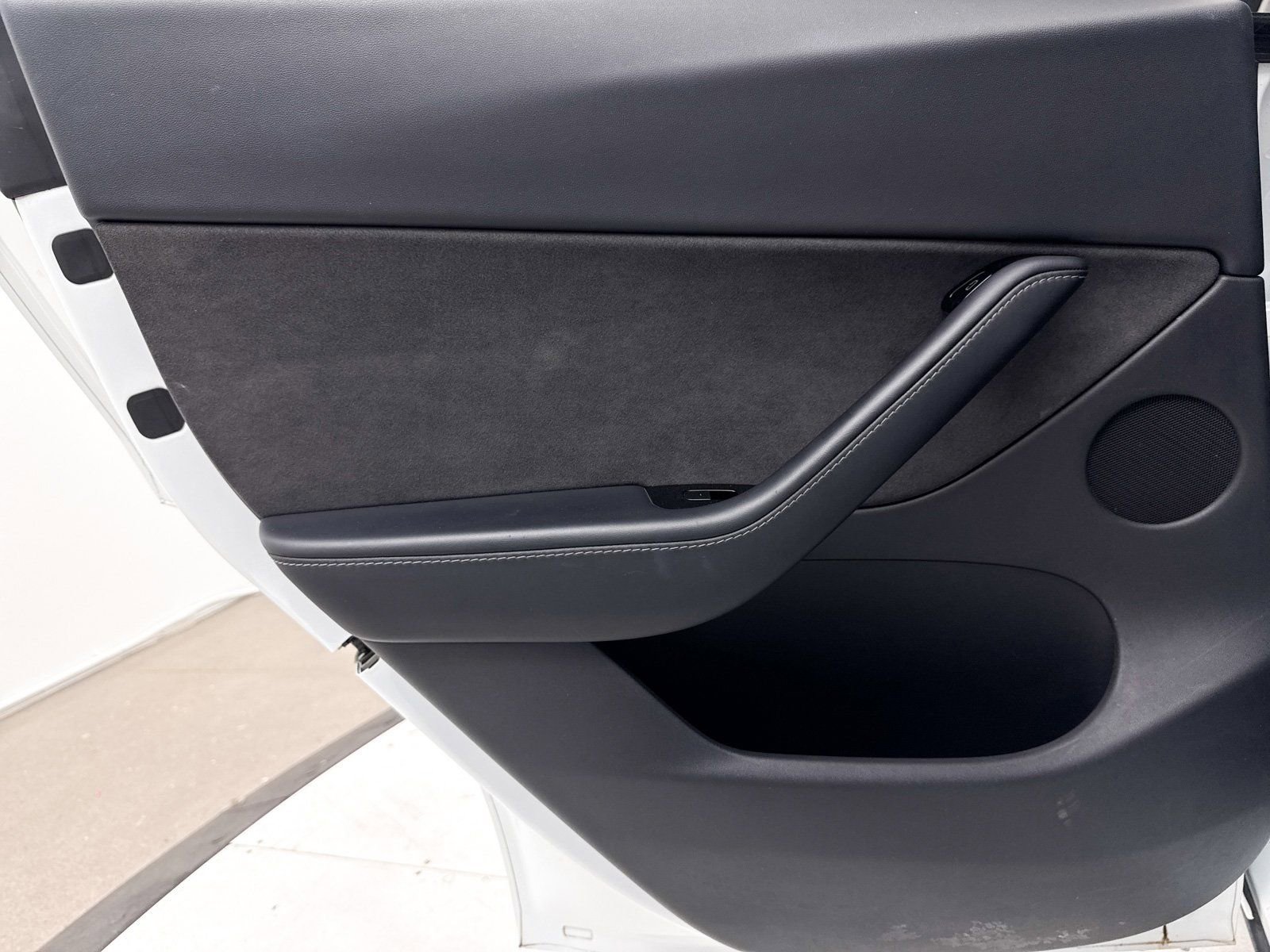 Used 2020 Tesla Model Y Long Range image 33