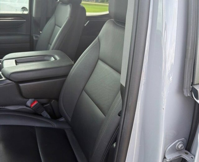Used 2024 Chevrolet Silverado 1500 LT AWD/4WD image 3