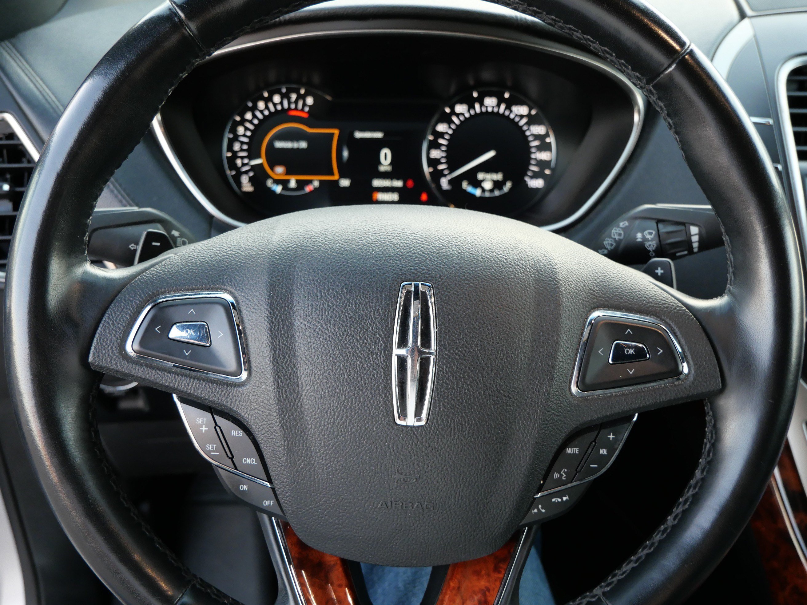 Used 2018 Lincoln MKX Reserve w/ Lincoln MKX Climate Package AWD/4WD image 25