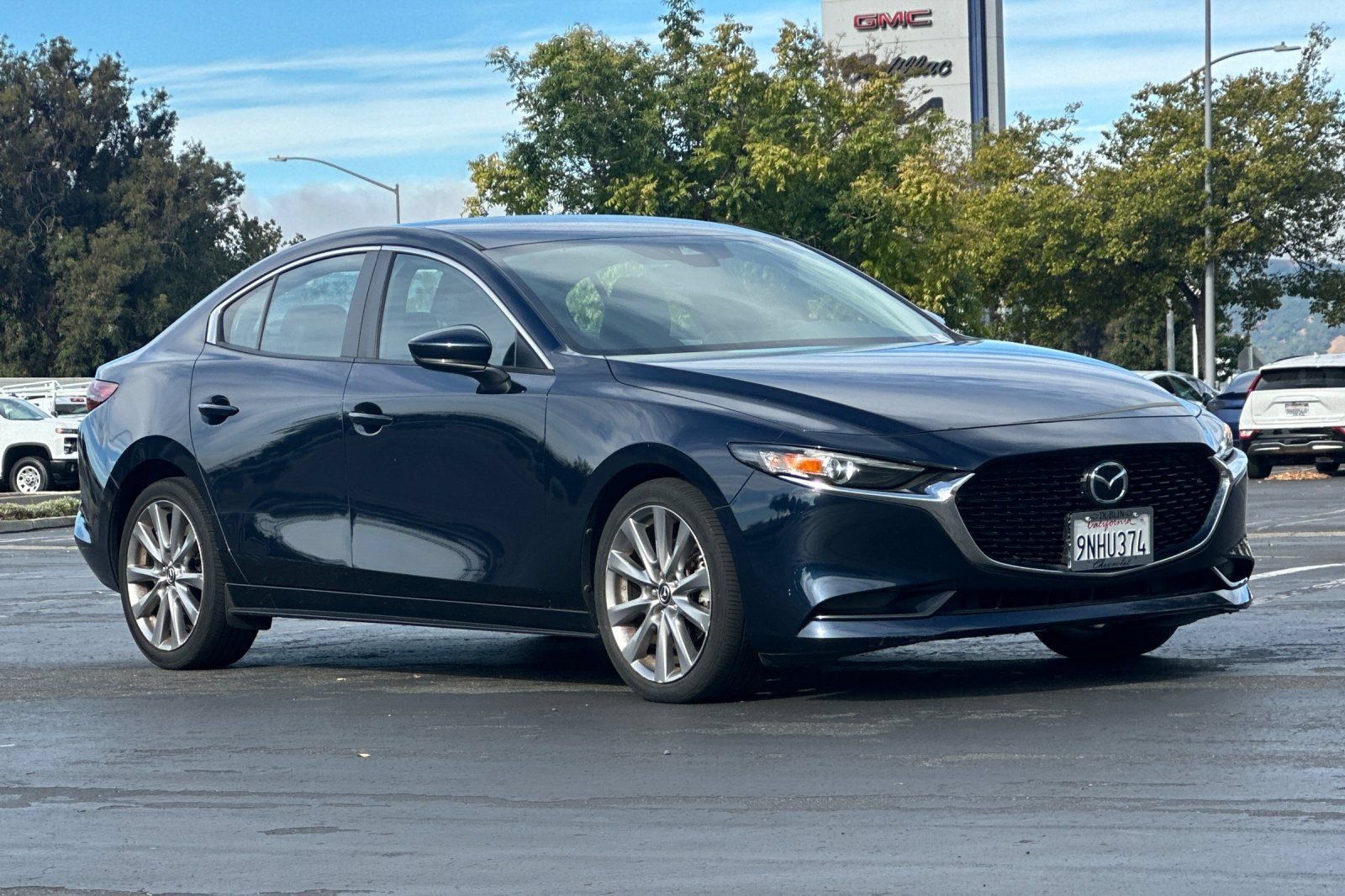 Used 2020 MAZDA MAZDA3 AWD Sedan w/ Preferred Package image 2