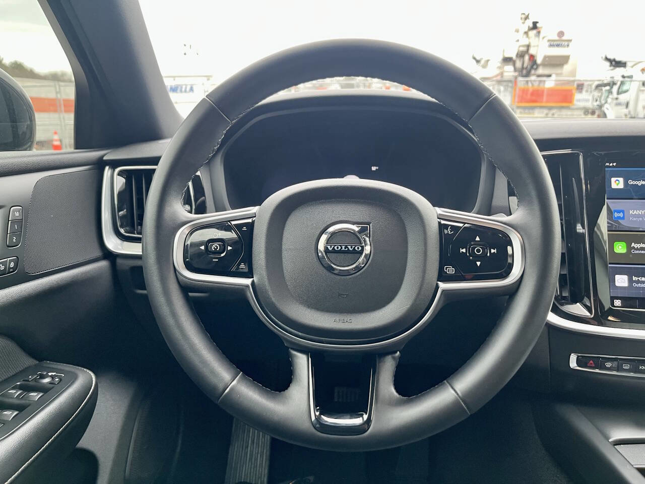 Used 2024 Volvo S60 B5 Plus image 19