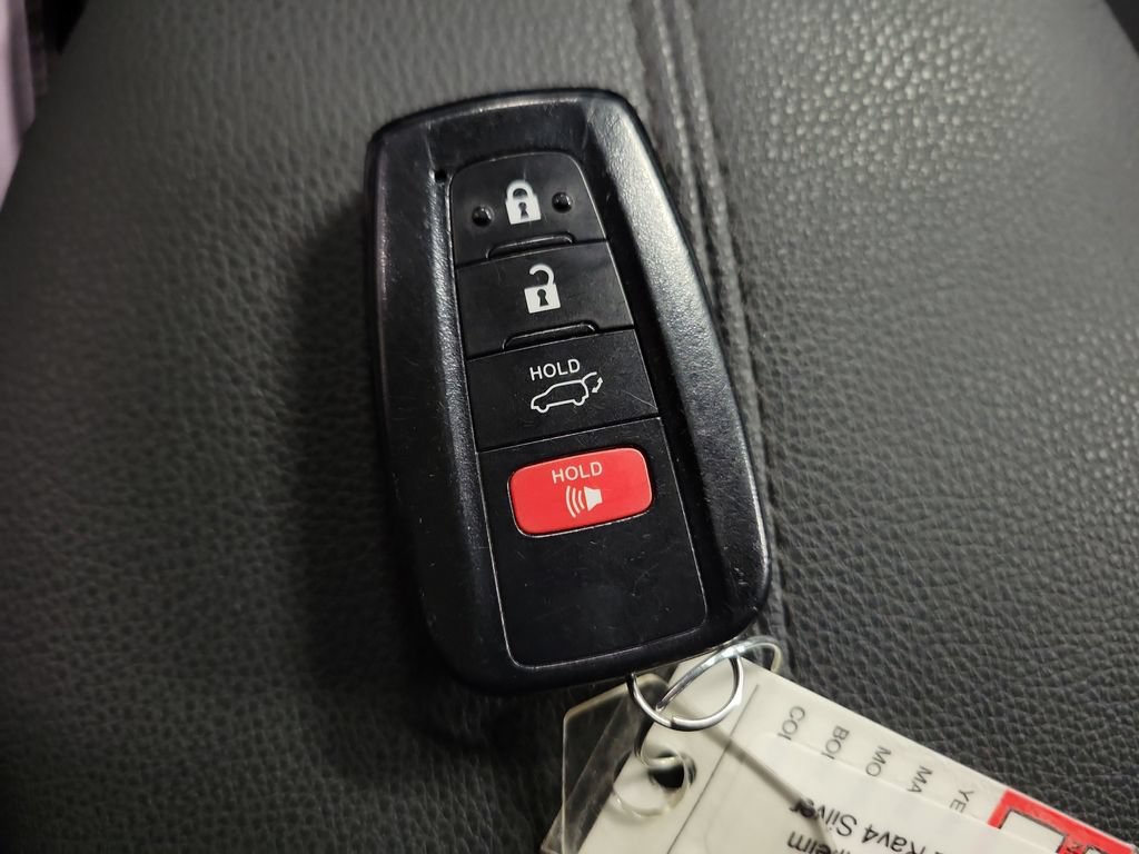 Used 2023 Toyota RAV4 Limited AWD/4WD image 21