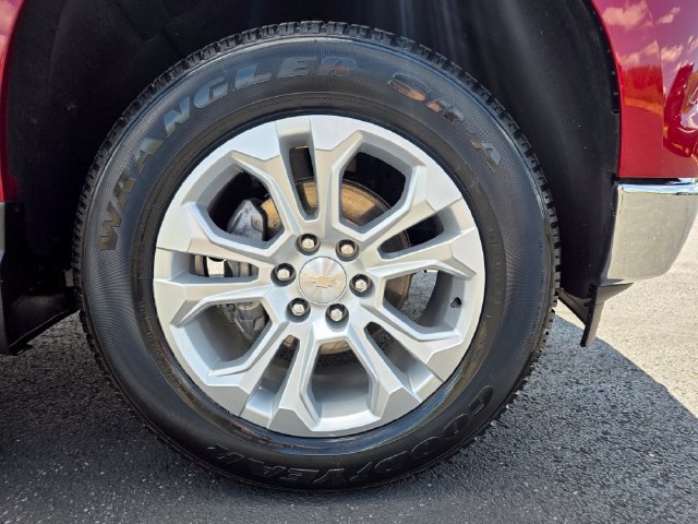 Used 2023 Chevrolet Silverado 1500 LTZ AWD/4WD image 12