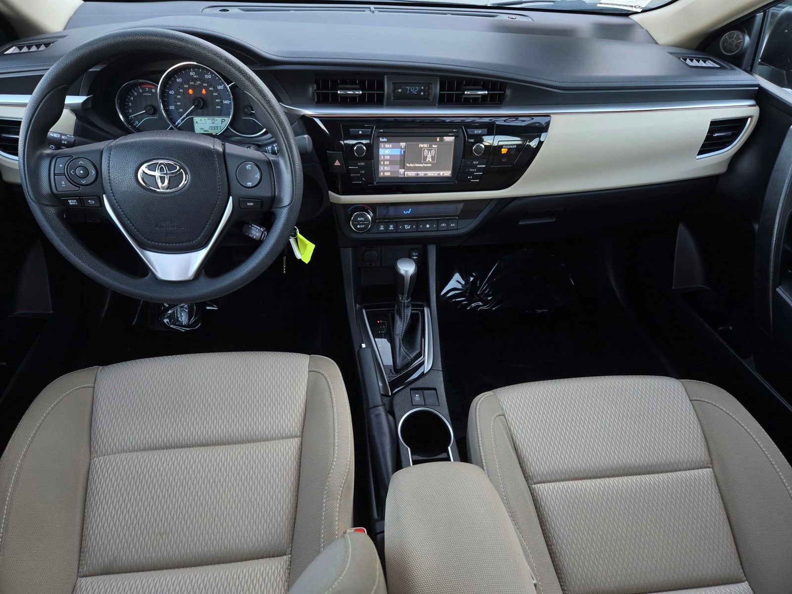 Used 2016 Toyota Corolla LE image 13