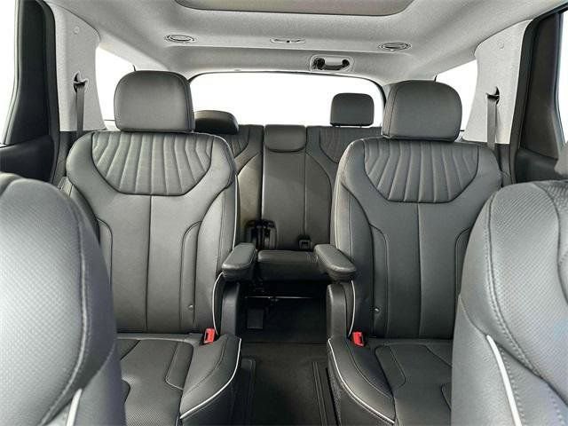 Used 2025 Hyundai Palisade Limited AWD/4WD image 17