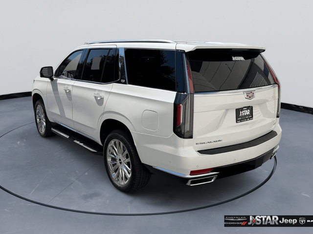 Used 2024 Cadillac Escalade Premium Luxury w/ LPO, Floor Liner Package AWD/4WD image 3