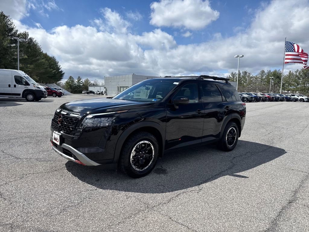 New 2026 Nissan Pathfinder Rock Creek w/ Rock Creek Premium Package