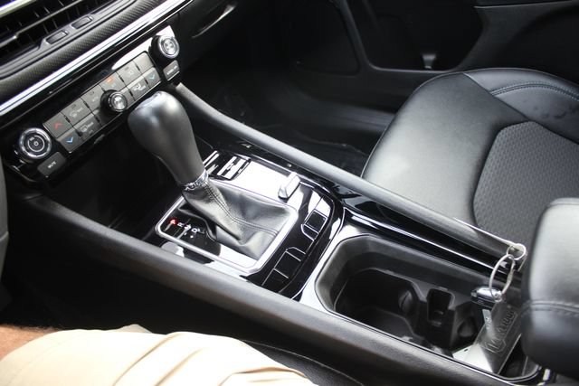 Used 2025 Jeep Compass Latitude w/ Convenience Group AWD/4WD image 11