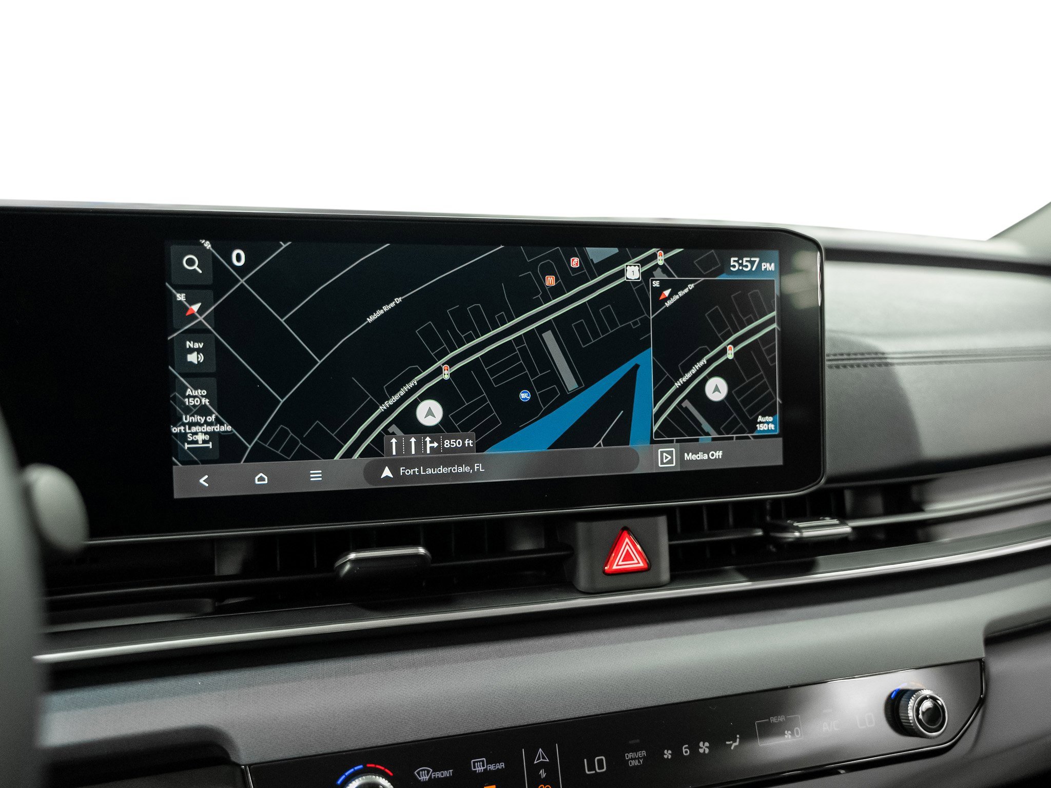 Used 2025 Kia Carnival EX image 50