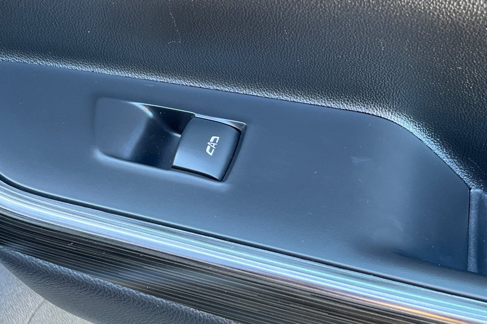 Used 2021 GMC Acadia SLT w/ Technology Package AWD/4WD image 22