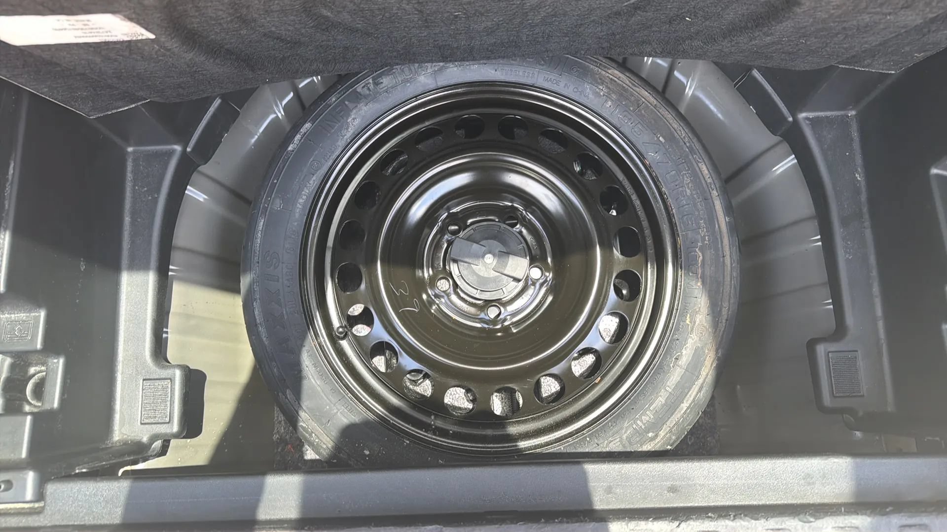 Used 2020 Chevrolet Equinox Premier FWD image 25