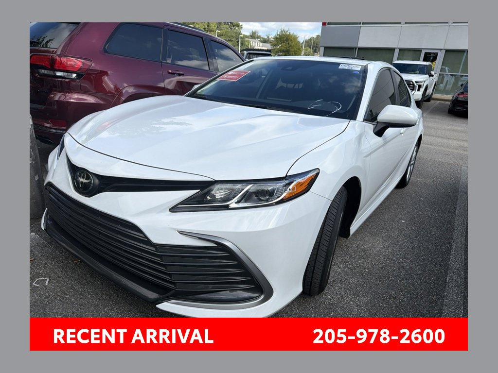 Used 2023 Toyota Camry LE FWD image 1