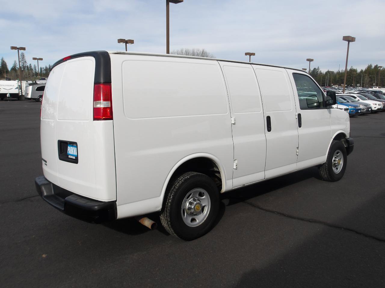 Used 2014 Chevrolet Express 3500 image 5