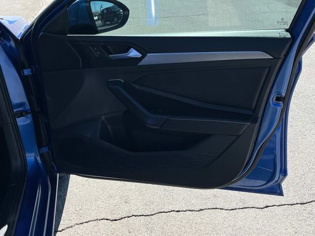 Used 2024 Volkswagen Jetta SE image 10