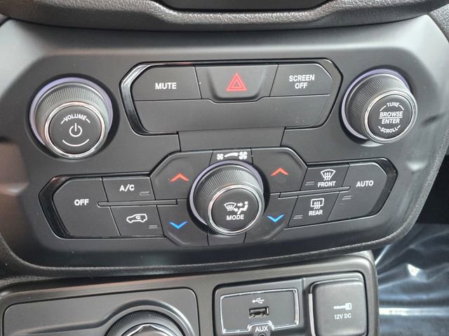 Used 2020 Jeep Renegade Altitude image 16