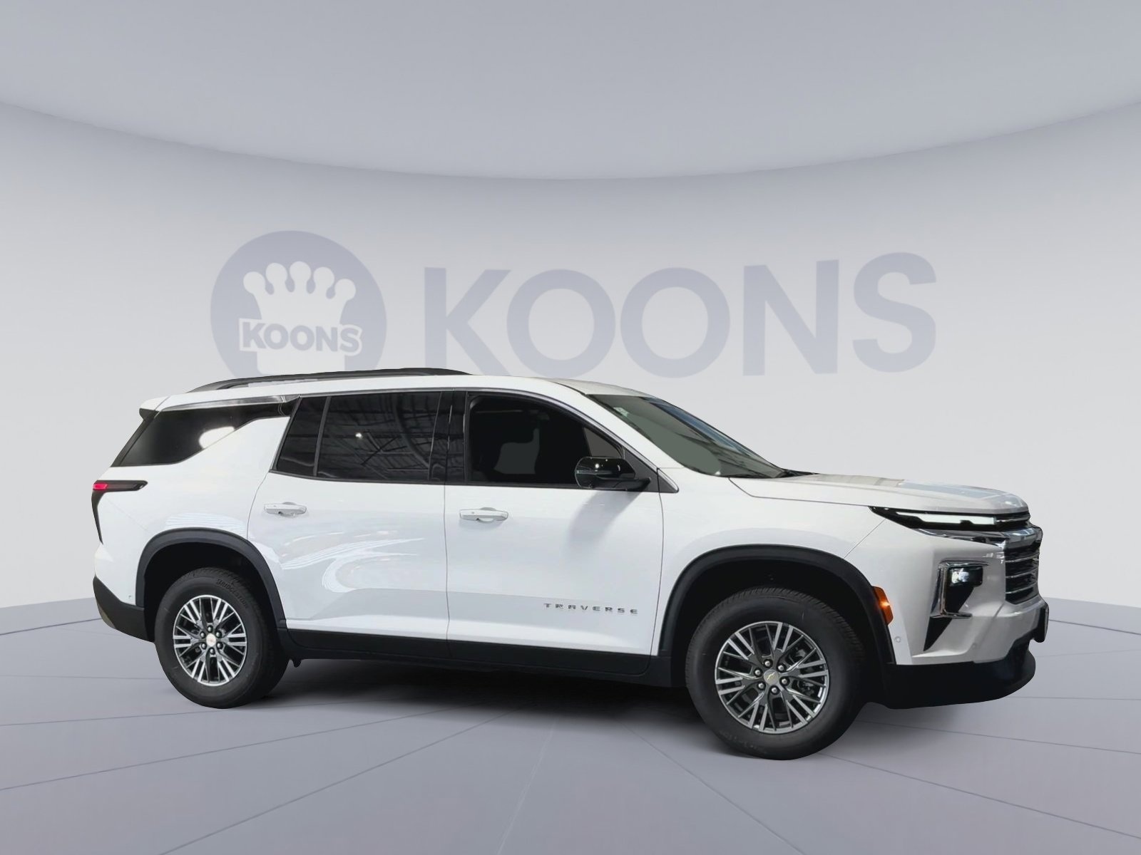 New 2026 Chevrolet Traverse LT w/ Enhanced Driving Package image 2