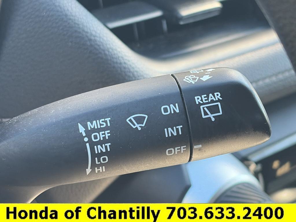Used 2021 Toyota RAV4 LE AWD/4WD image 44