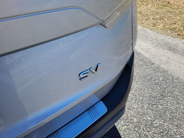 Used 2023 Nissan Rogue SV image 7