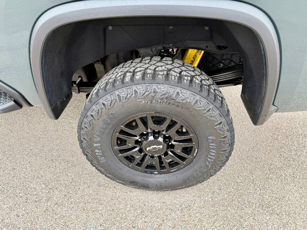 New 2026 Chevrolet Silverado 2500 ZR2 w/ LPO, Dark Essentials Package image 10