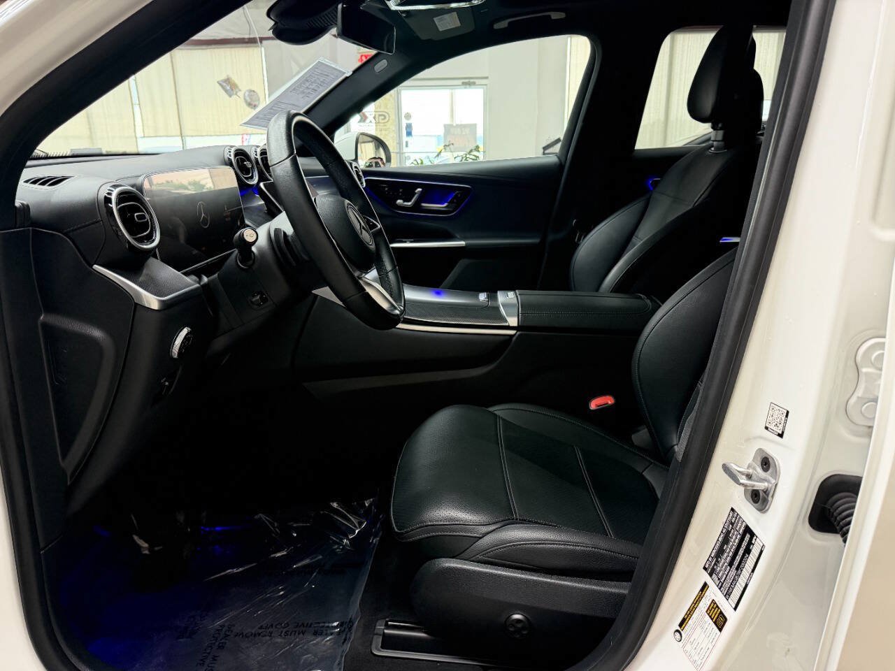 Used 2024 Mercedes-Benz GLC 300 image 11