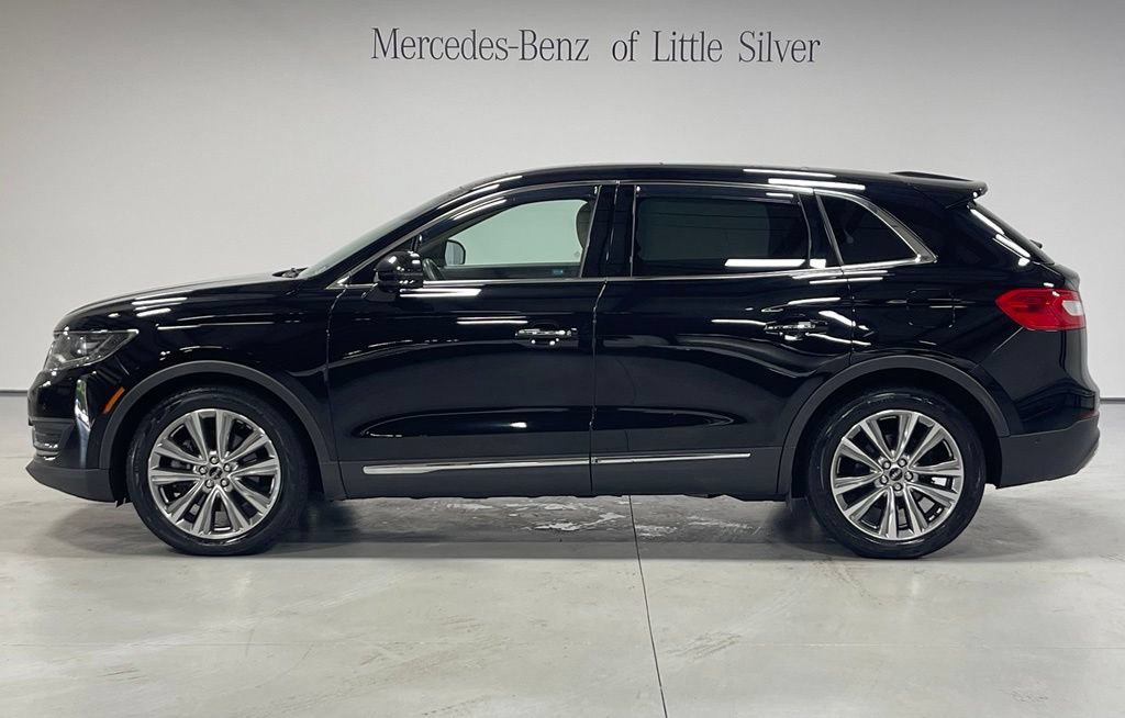 Used 2017 Lincoln MKX Reserve w/ Driver Assistance Package AWD/4WD image 2