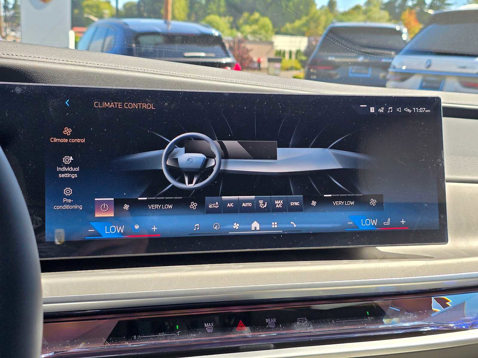 New 2025 BMW 750e xDrive 750e xDrive w/ Executive Package image 26