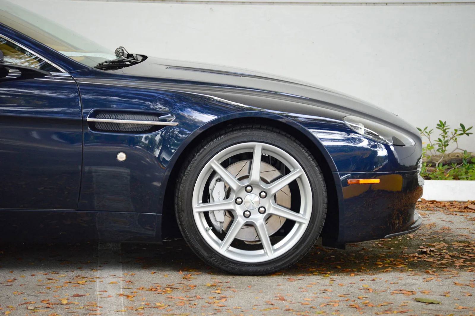 Used 2008 Aston Martin V8 Vantage Coupe image 19