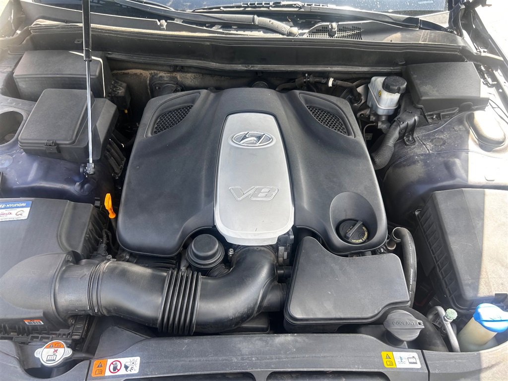 Used 2012 Hyundai Genesis 4.6 RWD image 28