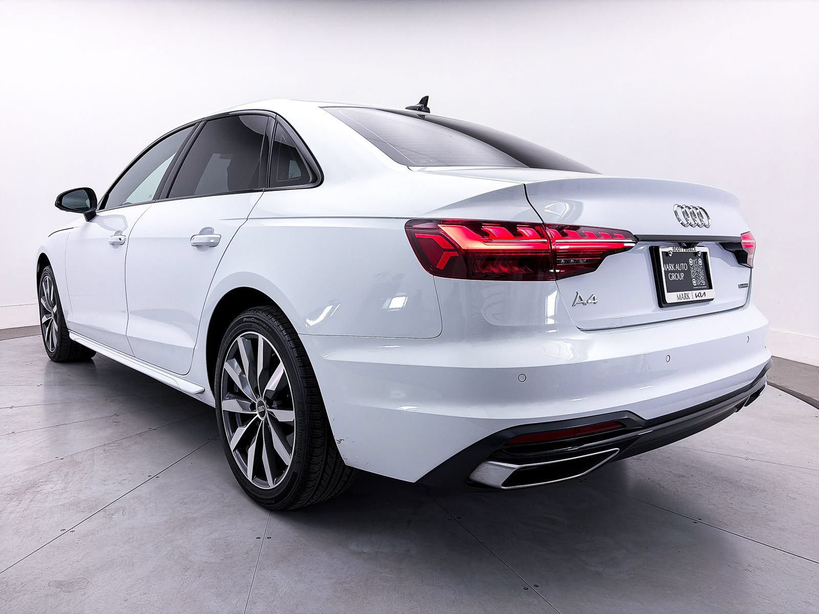 Used 2023 Audi A4 2.0T Premium Plus AWD/4WD image 15