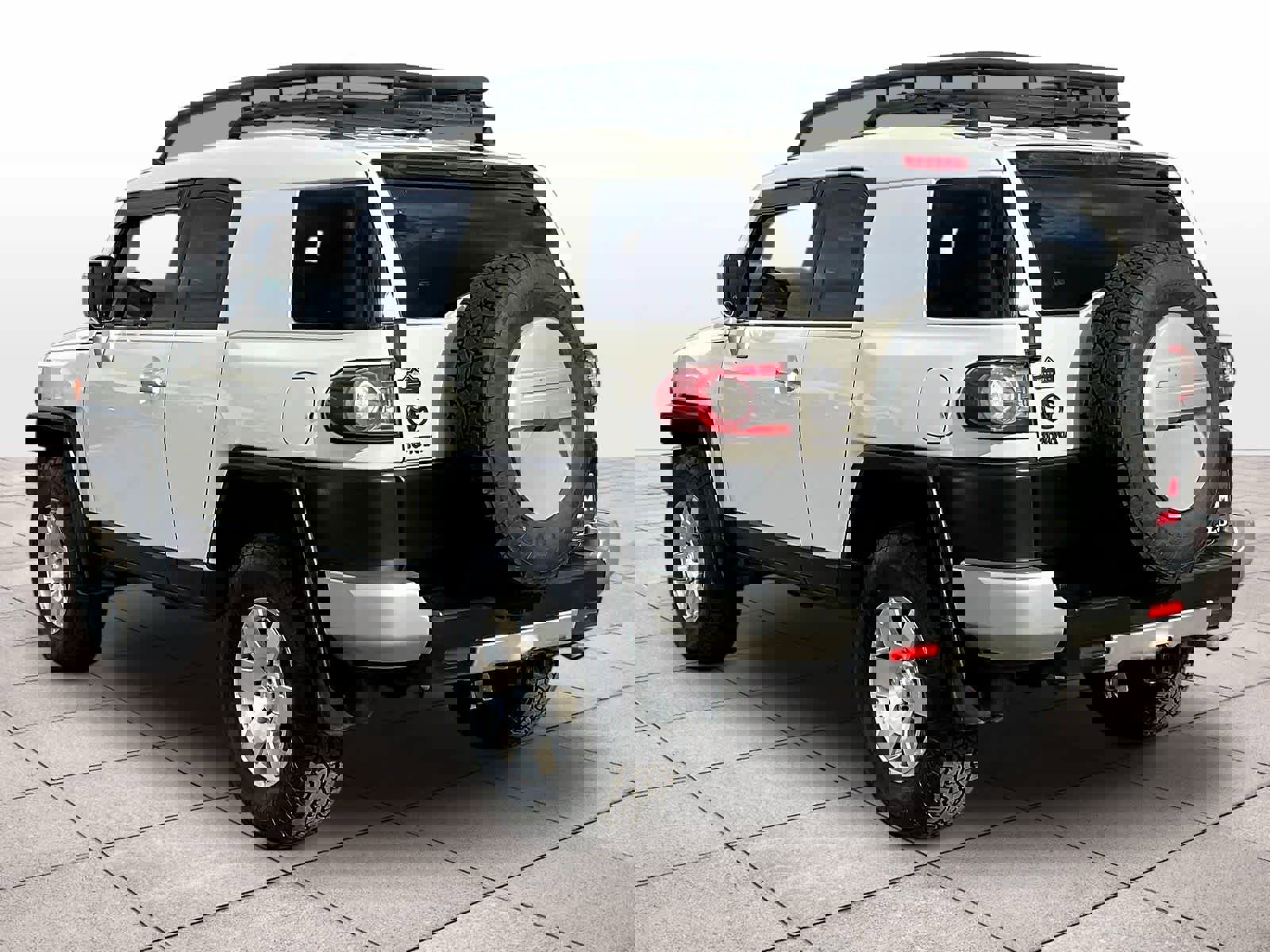 Used 2014 Toyota FJ Cruiser 4WD w/ Convenience Package image 13