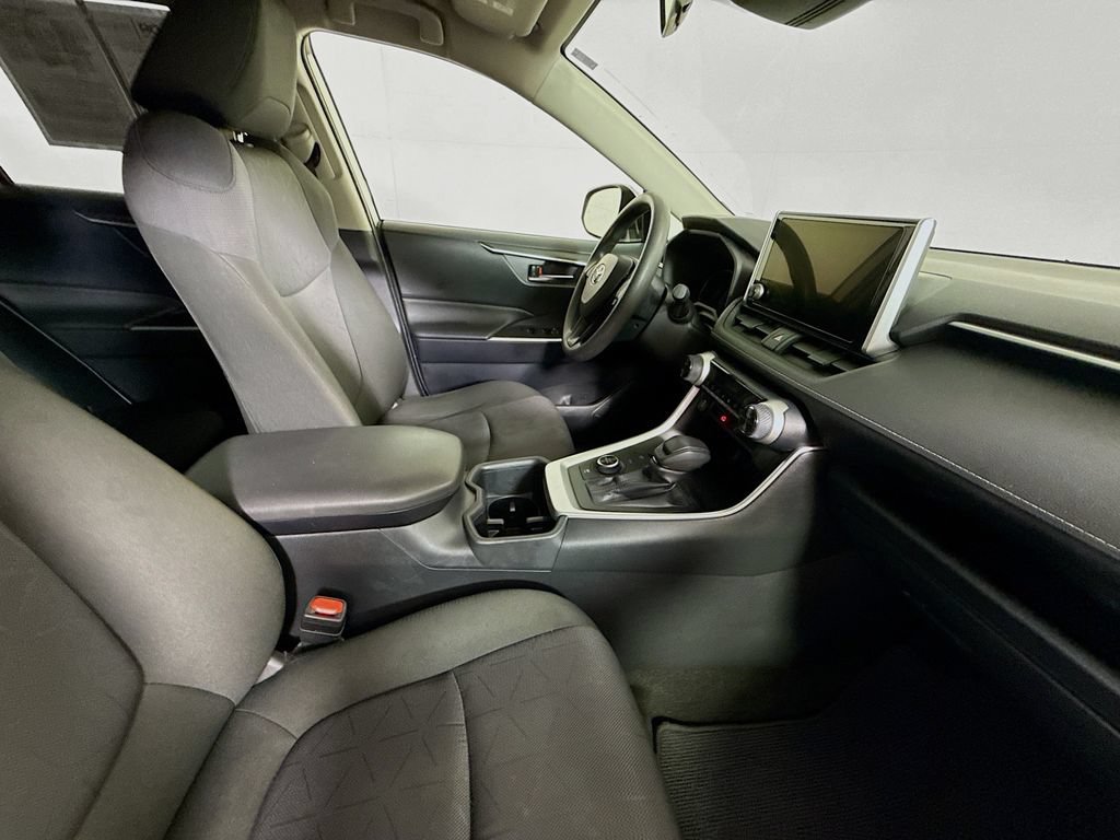 Certified 2025 Toyota RAV4 XLE AWD/4WD image 26