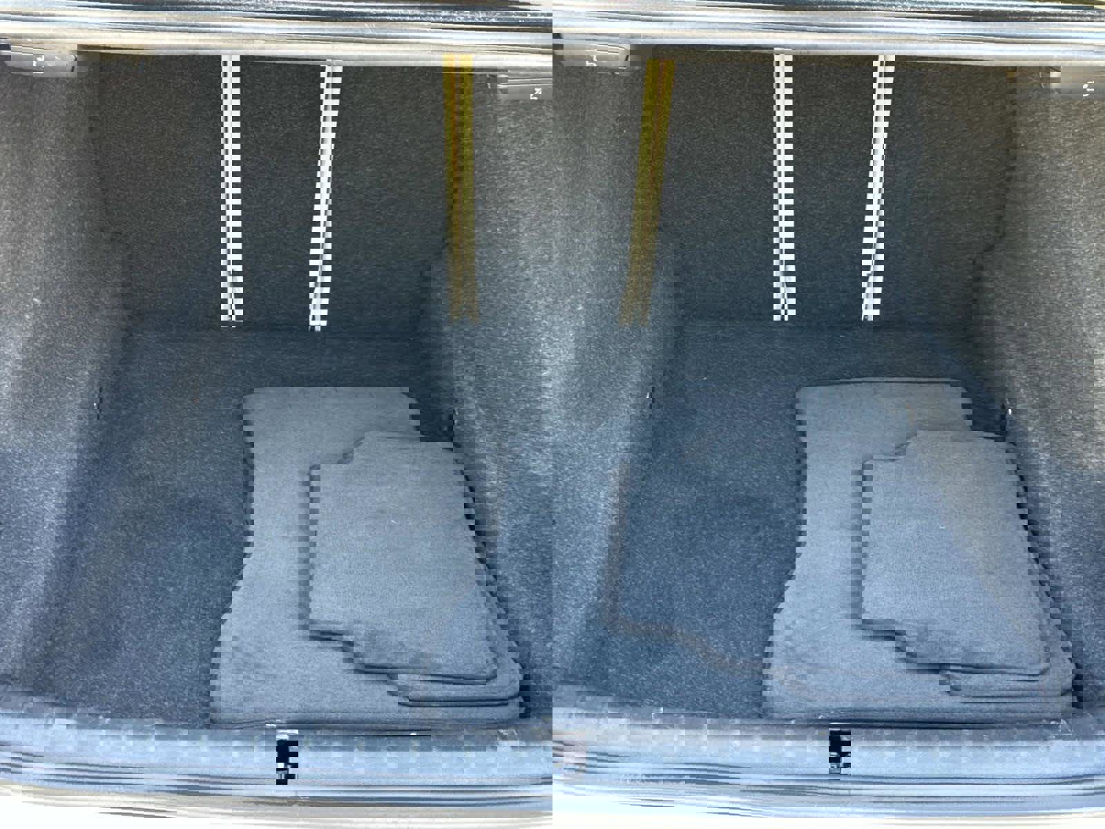 Used 2023 BMW 530i xDrive w/ Premium Package image 29