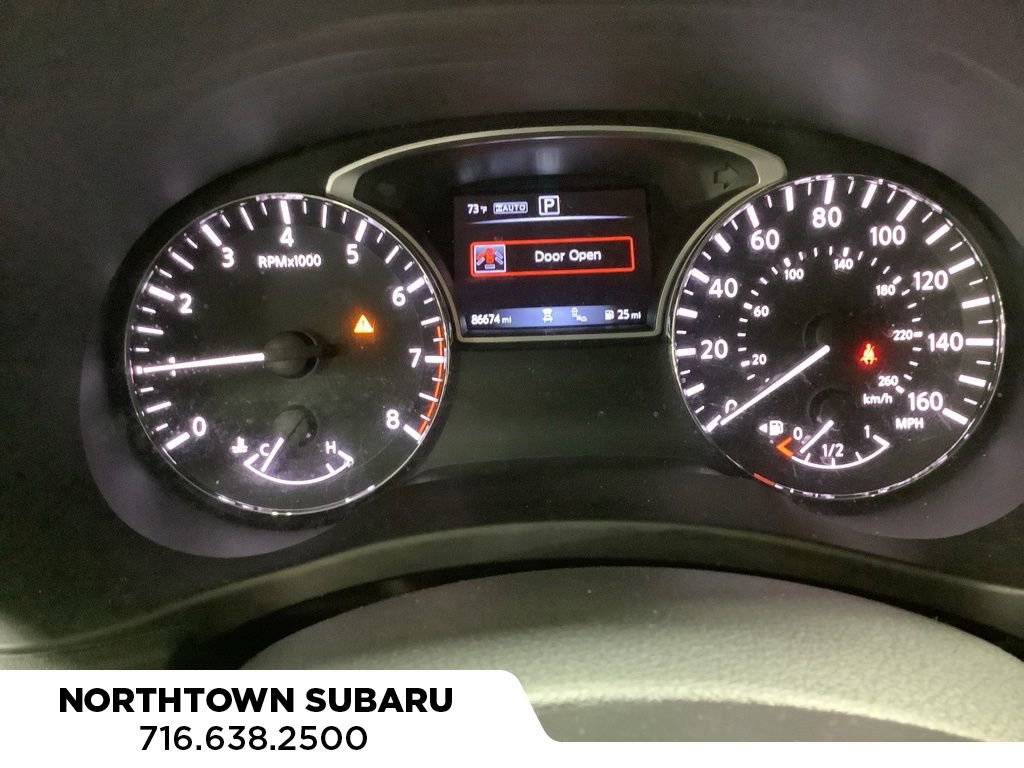 Used 2019 Nissan Pathfinder SV image 9