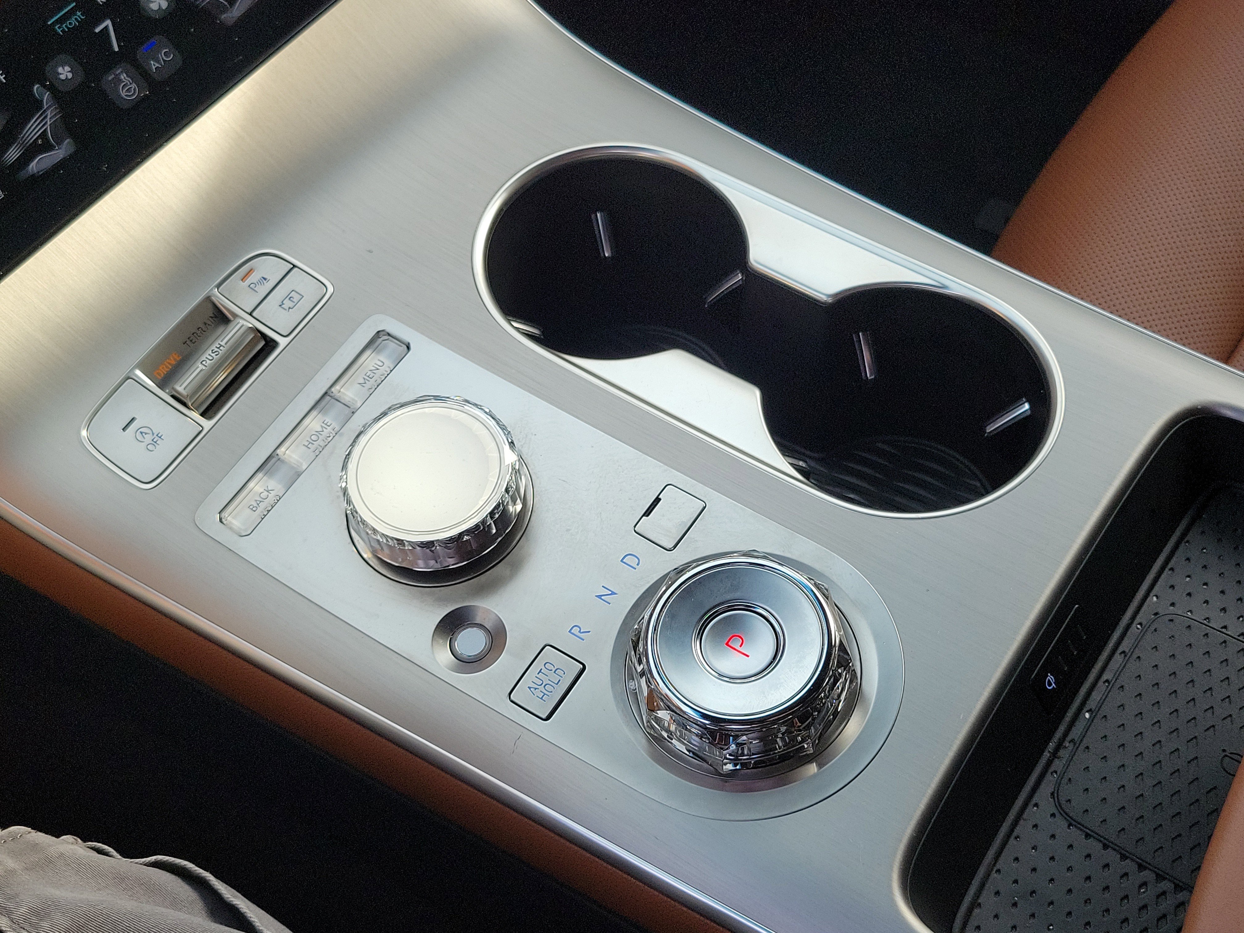 Certified 2026 Genesis GV70 2.5T Advanced image 13