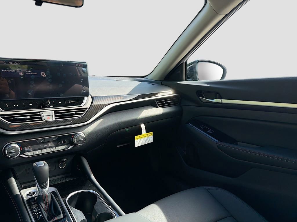 New 2025 Nissan Altima 2.5 SR w/ SR Premium Package image 24