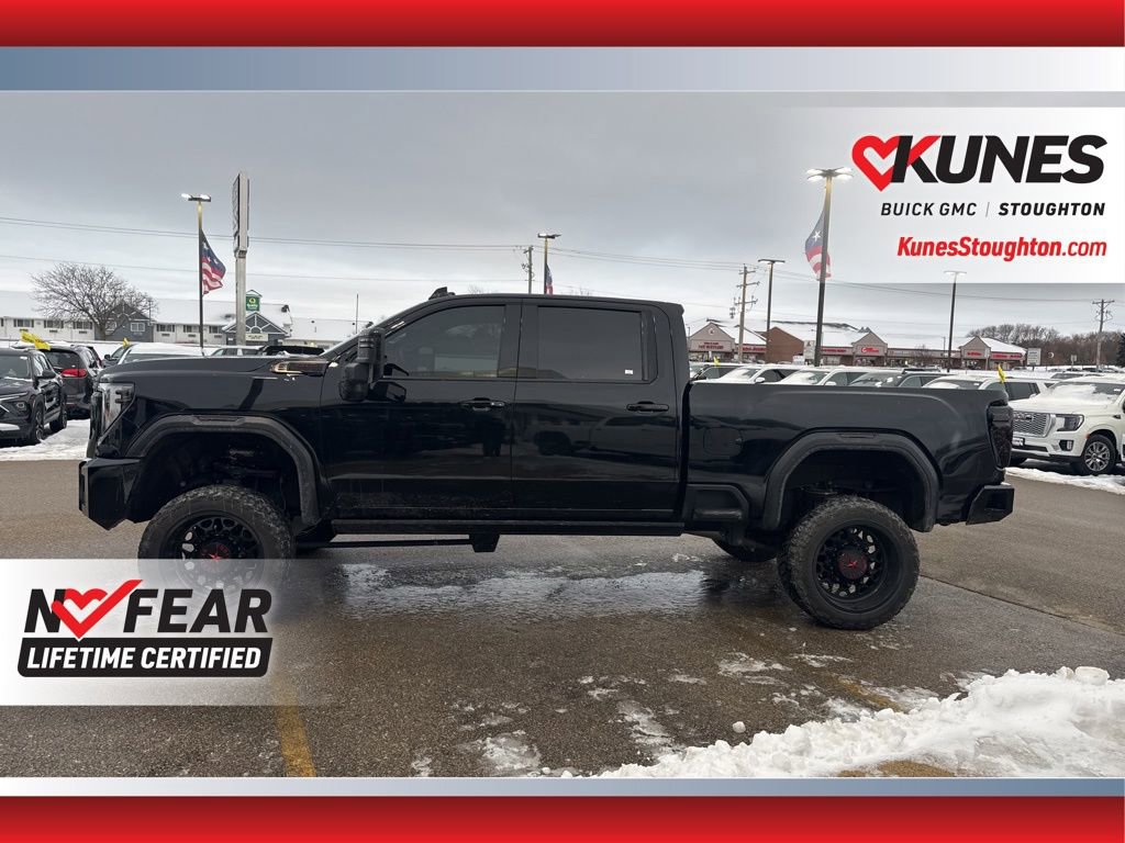 Used 2024 GMC Sierra 2500 AT4X image 8