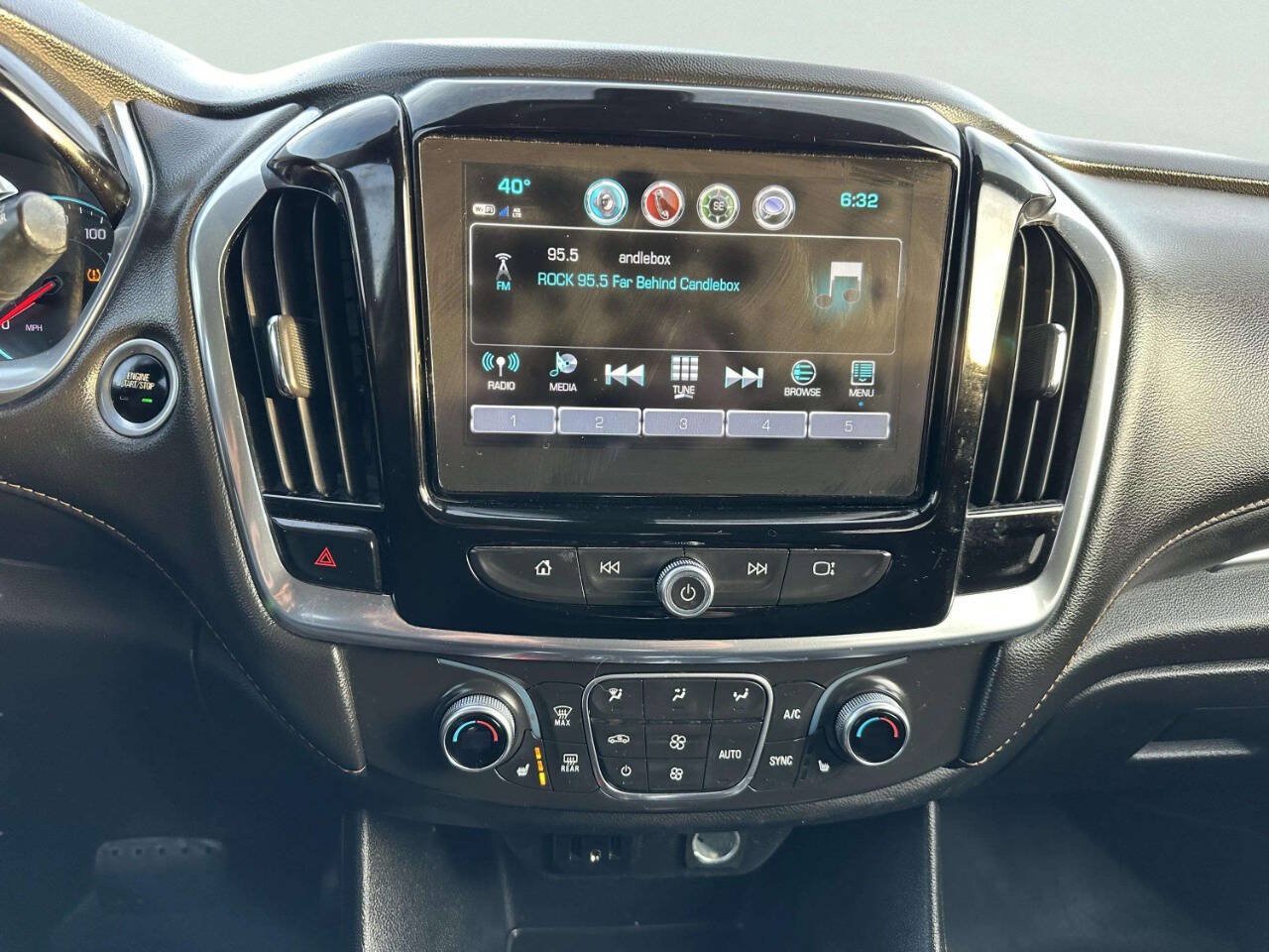 Used 2019 Chevrolet Traverse LT AWD/4WD image 32