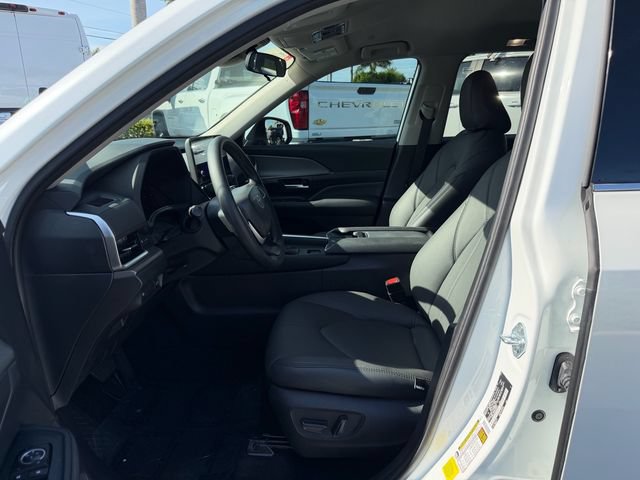 Certified 2025 Toyota Grand Highlander FWD image 10