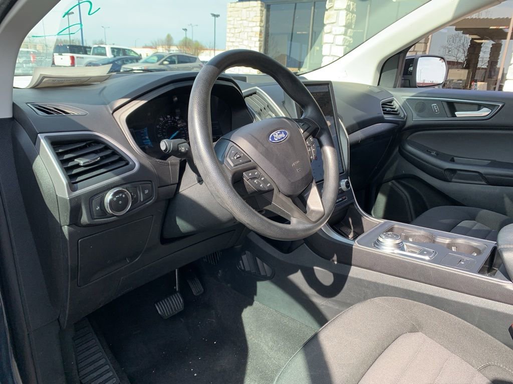 Used 2023 Ford Edge SE w/ Black Appearance Package image 15