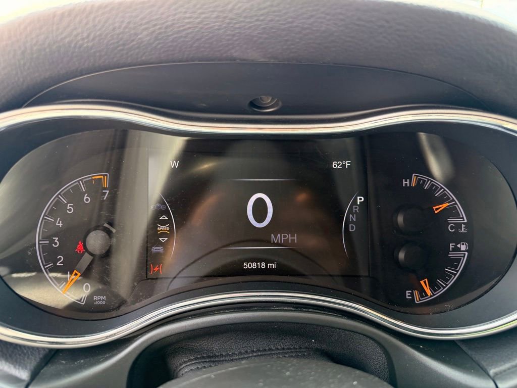 Used 2020 Jeep Grand Cherokee Altitude AWD/4WD image 12