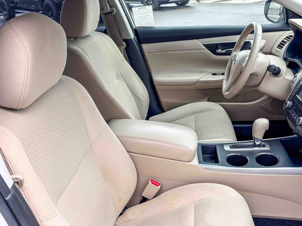 Used 2015 Nissan Altima 2.5 SV w/ Convenience Package image 35
