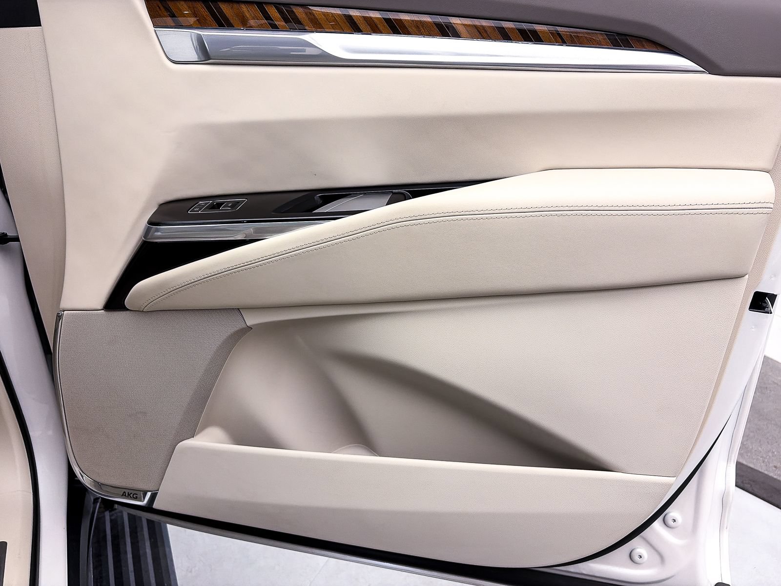 Used 2025 Cadillac Escalade Sport Platinum AWD/4WD image 37