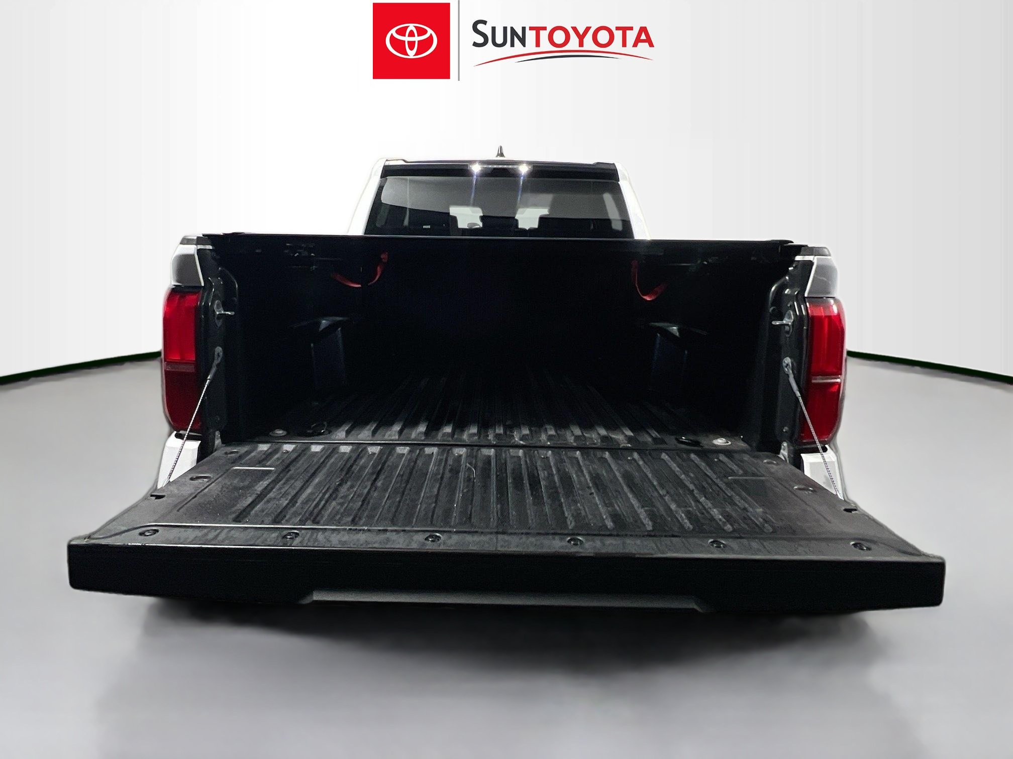 Used 2025 Toyota Tacoma SR5 RWD image 33