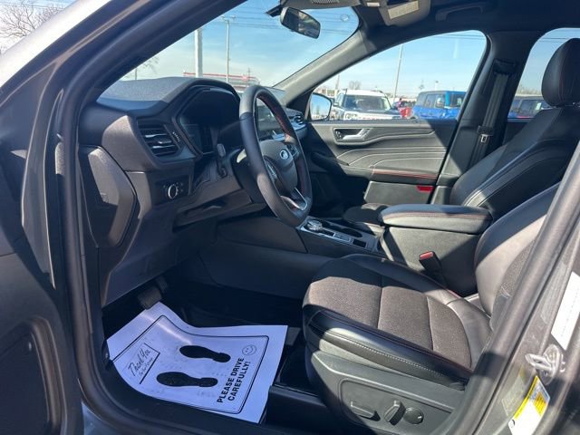 Used 2025 Ford Escape ST-Line w/ Tech Pack #1 image 30