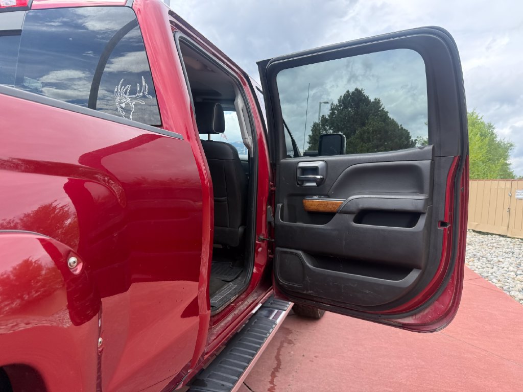 Used 2018 Chevrolet Silverado 2500 High Country w/ Duramax Plus Package AWD/4WD image 23