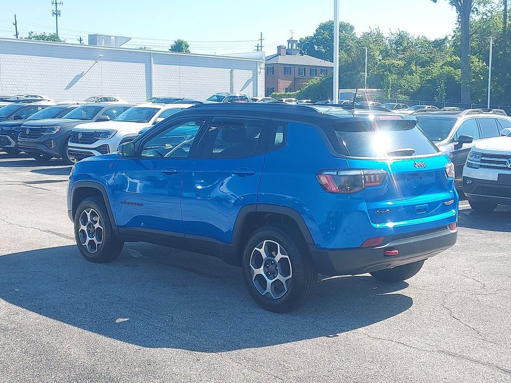 Used 2022 Jeep Compass Trailhawk w/ Trailhawk Convenience Group AWD/4WD image 5